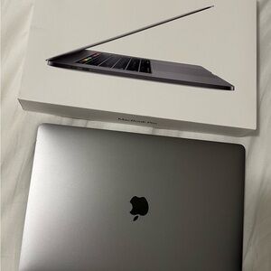 MacBook Pro 15”